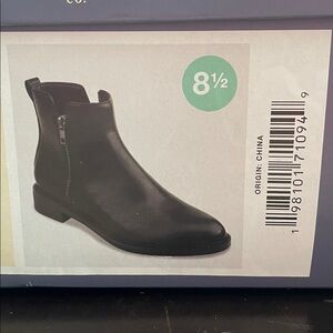 Universal Thread Black Ankle Boots